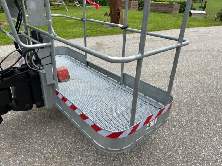Gelenkteleskoparbeitsbühne Manitou 200 ATJ – Bild 16