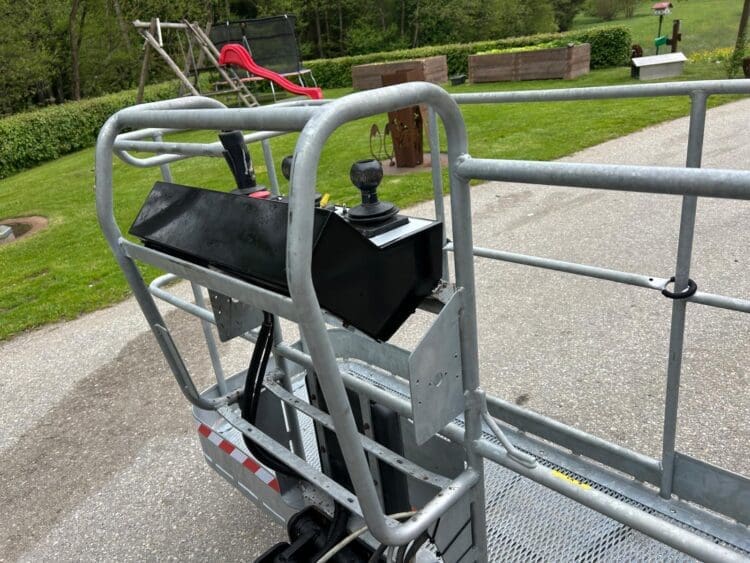 Gelenkteleskoparbeitsbühne Manitou 200 ATJ – Bild 17